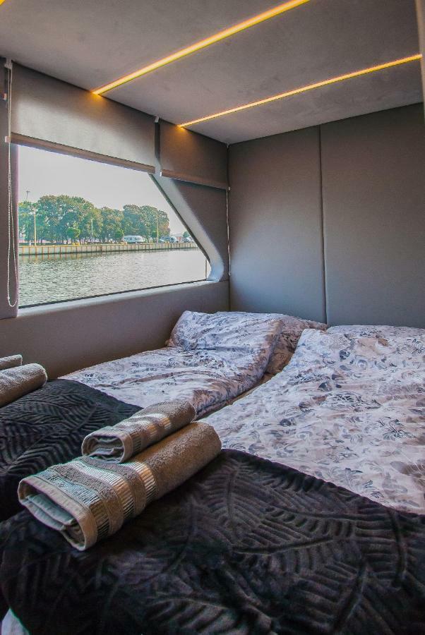 Appartement Amber Houseboat à Świnoujście Extérieur photo